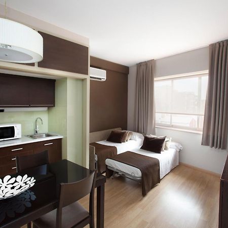 Senator Barcelona Apartments Bagian luar foto